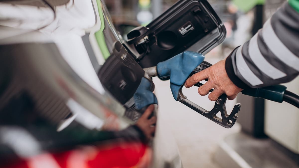 VIDEO | Despachan liquido extraño en gasolinera de Morelia y se hace viral
