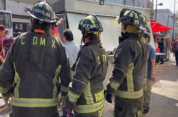 Última Hora: Explosión de mufa en Balderas y Avenida Juárez deja un herido | VIDEO