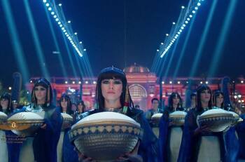 Sacadas de otra época: 22 Momias de reyes y reinas recorrieron El Cairo en un gran desfile faraónico