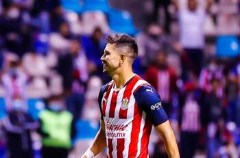 ¡Imágenes delicadas! La herida que sufrió Jesús Molina en el clásico América vs Chivas