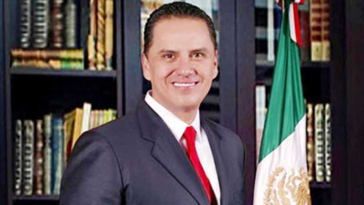 Roberto Sandoval, exgobernador de Nayarit,y su hija fueron detenidos