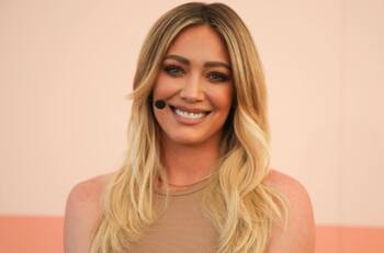 Hilary Duff se convirtió en madre por tercera vez y lo anunció con una adorable fotografía