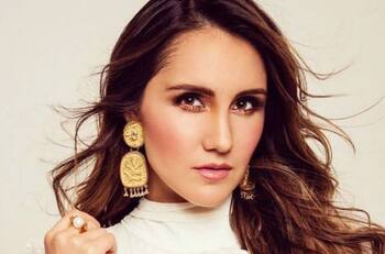 Dulce María deja ver el gran parecido que existe entre todas las mujeres de su familia