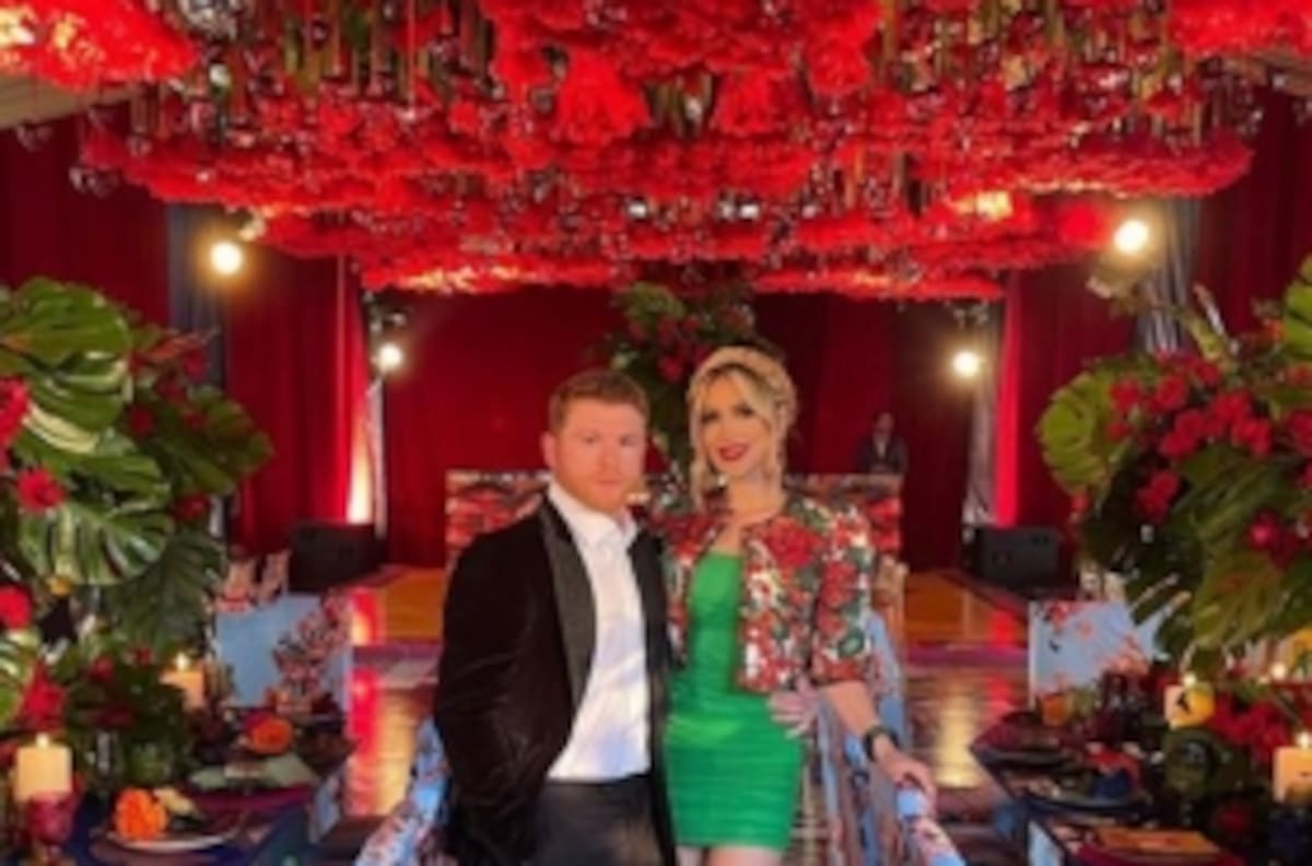 El fiestón de cumpleaños de "El Canelo" y su esposa