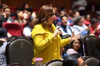 Diputada propone 4 años de cárcel para aquellos funcionarios que se salten la fila para ponerse la vacuna