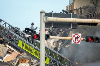 Sube a 4 muertos y 159 desaparecidos por derrumbe del edificio en Miami