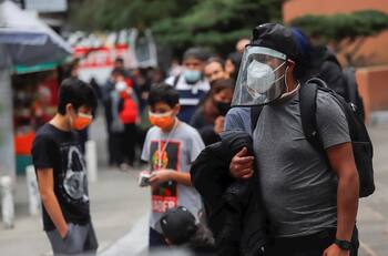 Suman más de 49 mil contagios de covid-19 en 24 horas en México