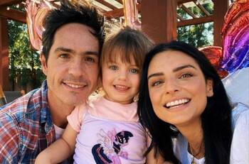 Aislinn Derbez, Mauricio Ochmann y su hija Kailani se van de vacaciones juntos como antes