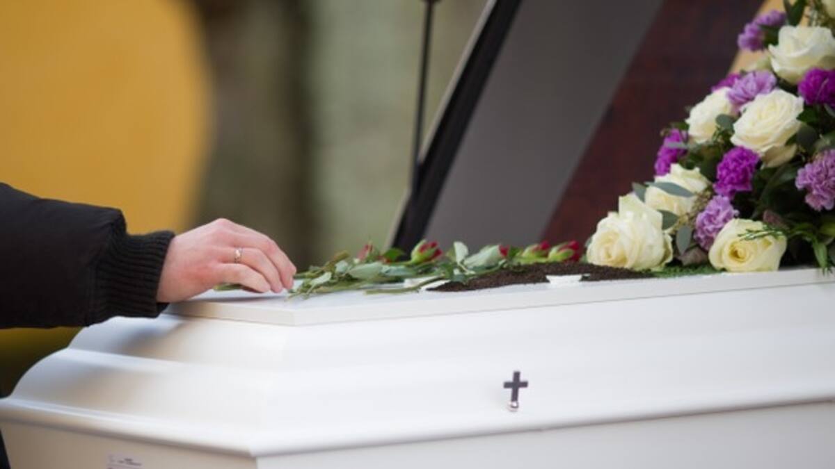 Señora prohíbe a familiares que asistan a su funeral y se hace viral