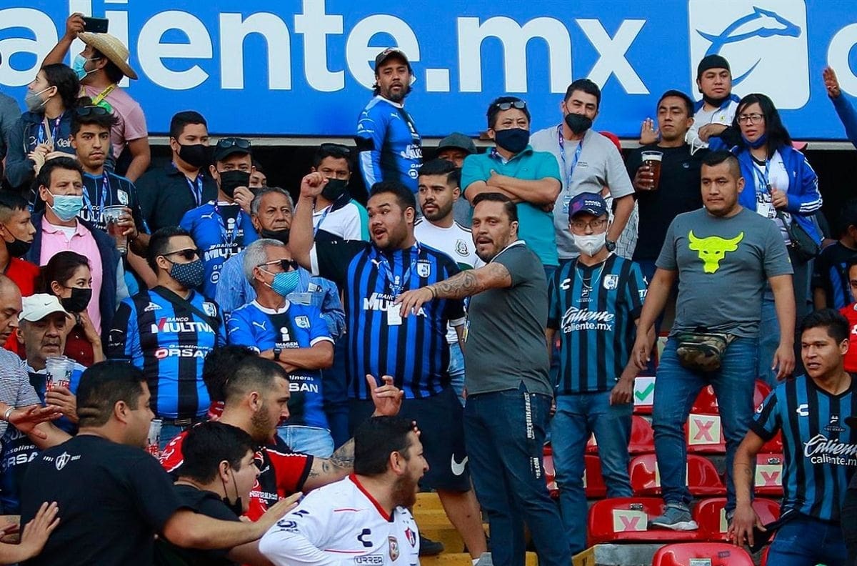FIFA y Concacaf consternadas por la violencia en México tras tragedia en el Querétaro vs Atlas