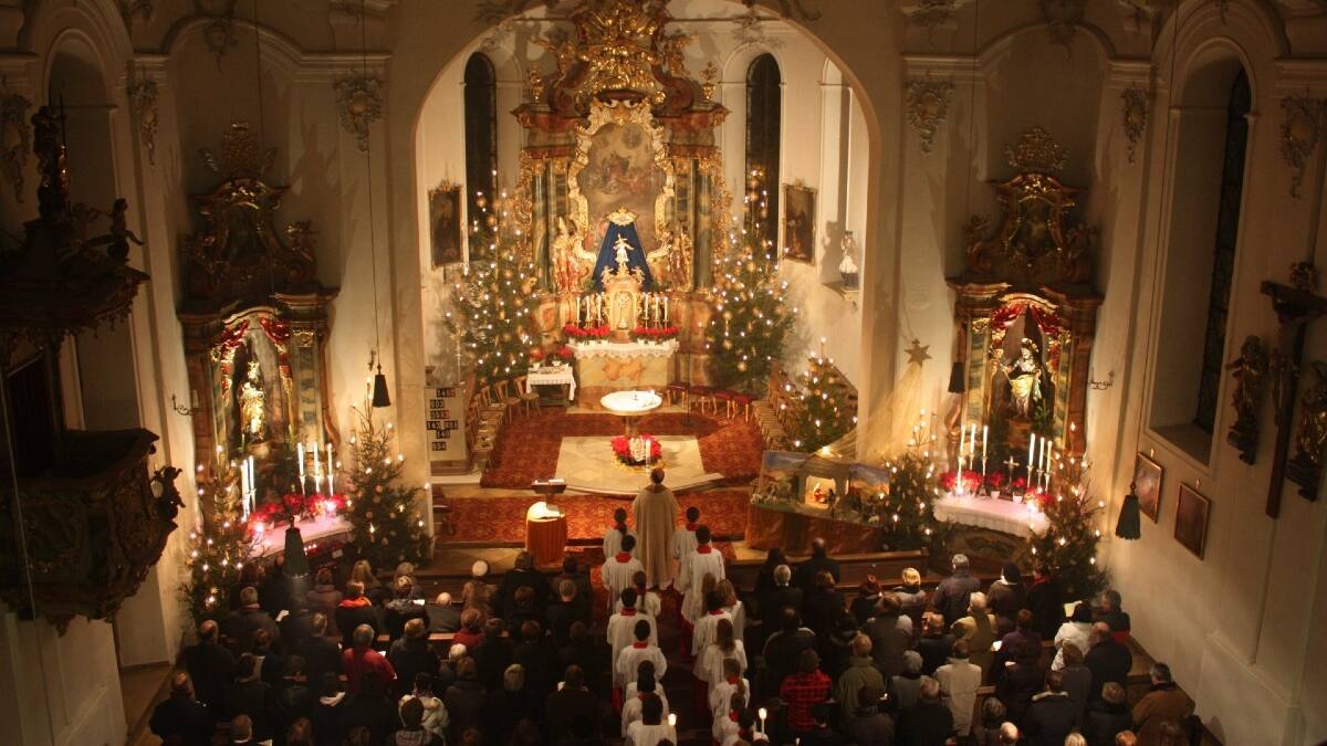 Navidad 2022: Qué es la Misa de Gallo y cuándo se celebra
