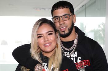 "Existiría un tercero”: Aseguran que Karol G y Anuel AA terminaron su noviazgo después de dos años juntos