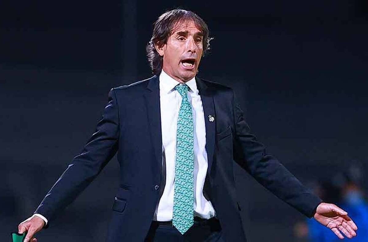 Guillermo Almada, técnico de Pachuca, ha detectado un problema en el futbolista mexicano