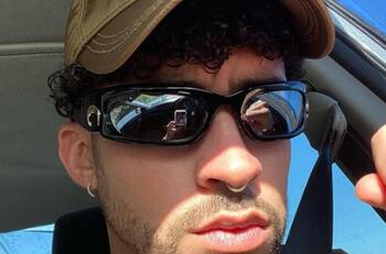 Bad Bunny mira desde arriba a todos los nominados a los premios Billboard