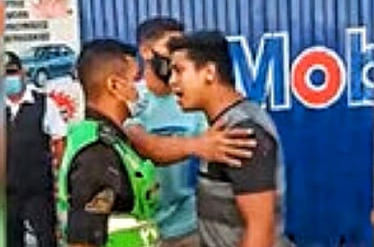 Policía resulta insultado por intervenir a hombre venezolano por beber licor en las calles de Surco