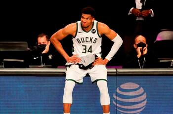 Los Campeones de la NBA debutan con victoria: Antetokounmpo imparable con los Bucks