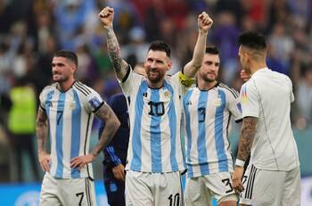 VIDEO | La magistral jugada de Messi en el gol de Julián Álvarez vista desde la tribuna del Lusail