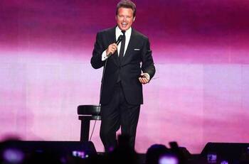 Luis Miguel celebra el Día de la Independencia con un "Viva México"