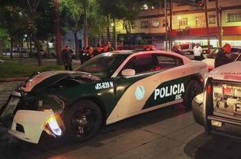 ¡Choque de patrulla! Deja a 2 policías lesionados