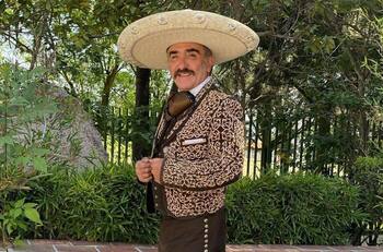 Vicente Fernández Jr. se encuentra internado por su problema de adicción al juego