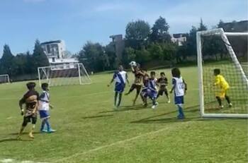 VIDEO | Hijo de Luis García homenajeó a su padre con un gran gol en la cantera de Pumas