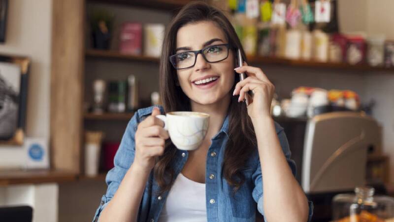 Ten una visión clara aún cuando tomes bebidas calientes (Foto: Freepik).