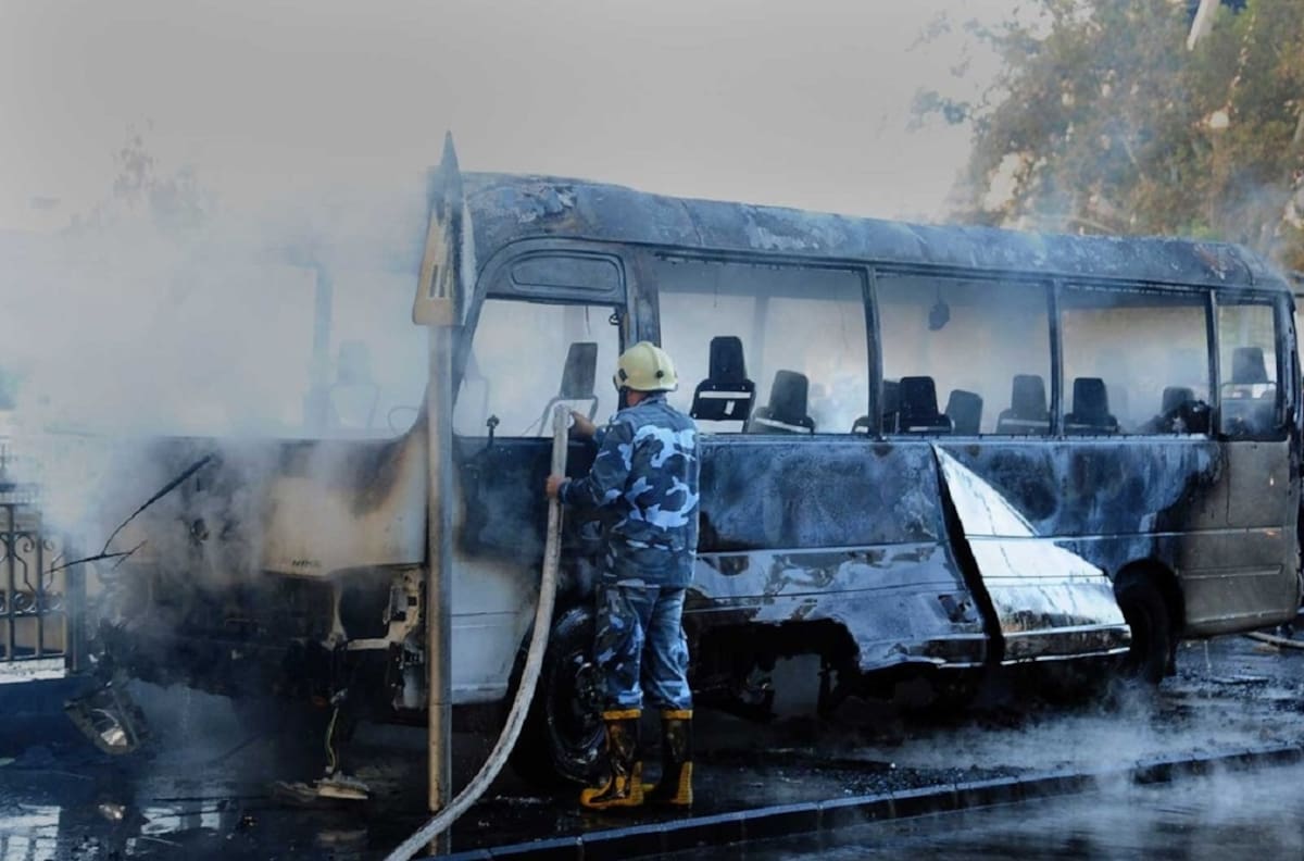 Mueren 14 personas por atentado en un autobús militar en Siria