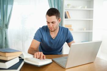 “Profe, no puedo unirme al Meet porque Gendarmería vino al barrio a derrumbar casas”