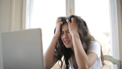 4 ejercicios para liberar el estrés laboral que te tomarán 5 minutos