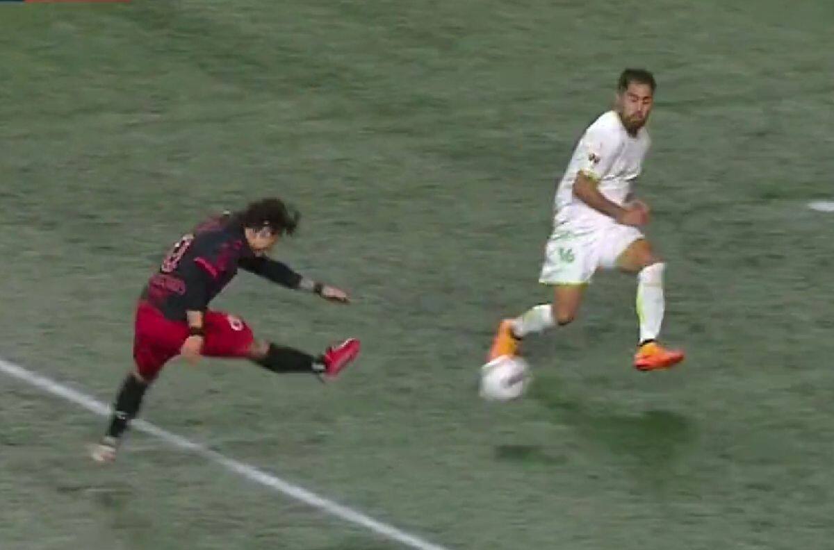 VIDEO | Así fue el gol del chileno Joaquín Montecinos en la Liga MX