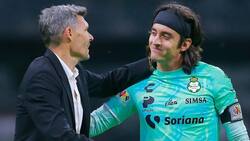 Los dos futbolistas que ofrece América a cambio de Carlos Acevedo, portero de Santos Laguna