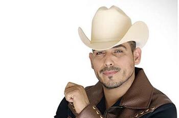 Espinoza Paz no cree estar invitado a la boda de Belinda y Christian Nodal