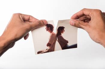 Señales que delatan a tu pareja para identificar cuándo el amor acaba