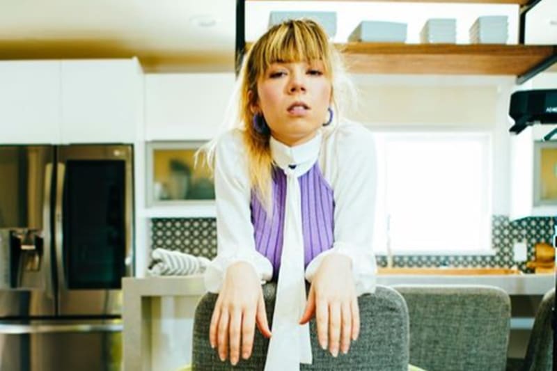 La actriz de 31 años hace unos años estuvo en el huracán cuando publicó su libro biográfico.