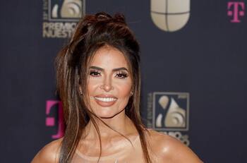 Gloria Trevi lució espectacular en "Premio Lo Nuestro" donde recibió el premio a "Trayectoria Musical"