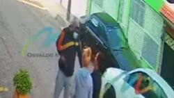 VIDEO| Cámaras de seguridad captan asalto a madre e hija en Ecatepec