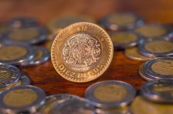 Conoce la moneda de 10 pesos que es vendida en 500 mil por un peculiar error