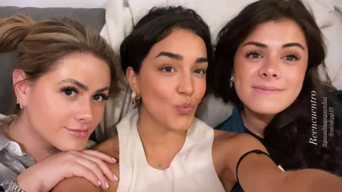 Ale, hija de Eduardo Capetillo y Bibi Gaytán, recibe en Madrid a hijas de Peña Nieto, Nicole y Paulina