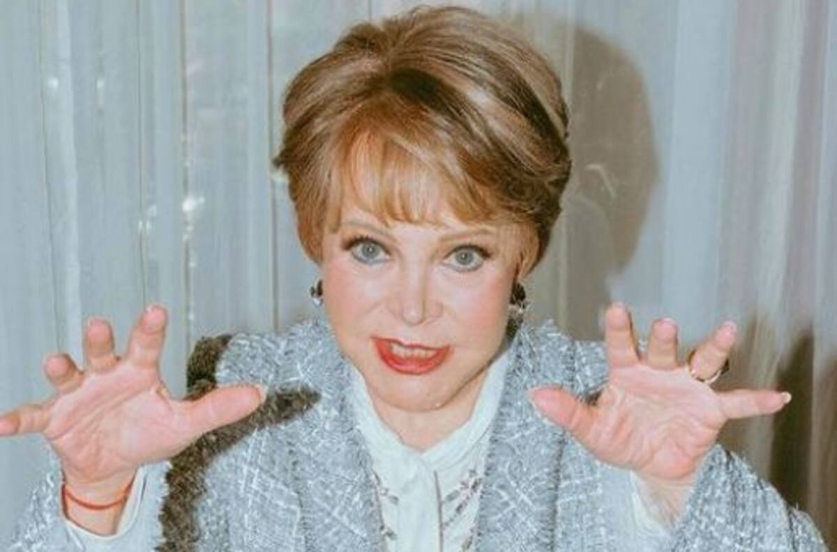 Lolita Ayala recuerda cuando se le salió un “gallo” de manera épica