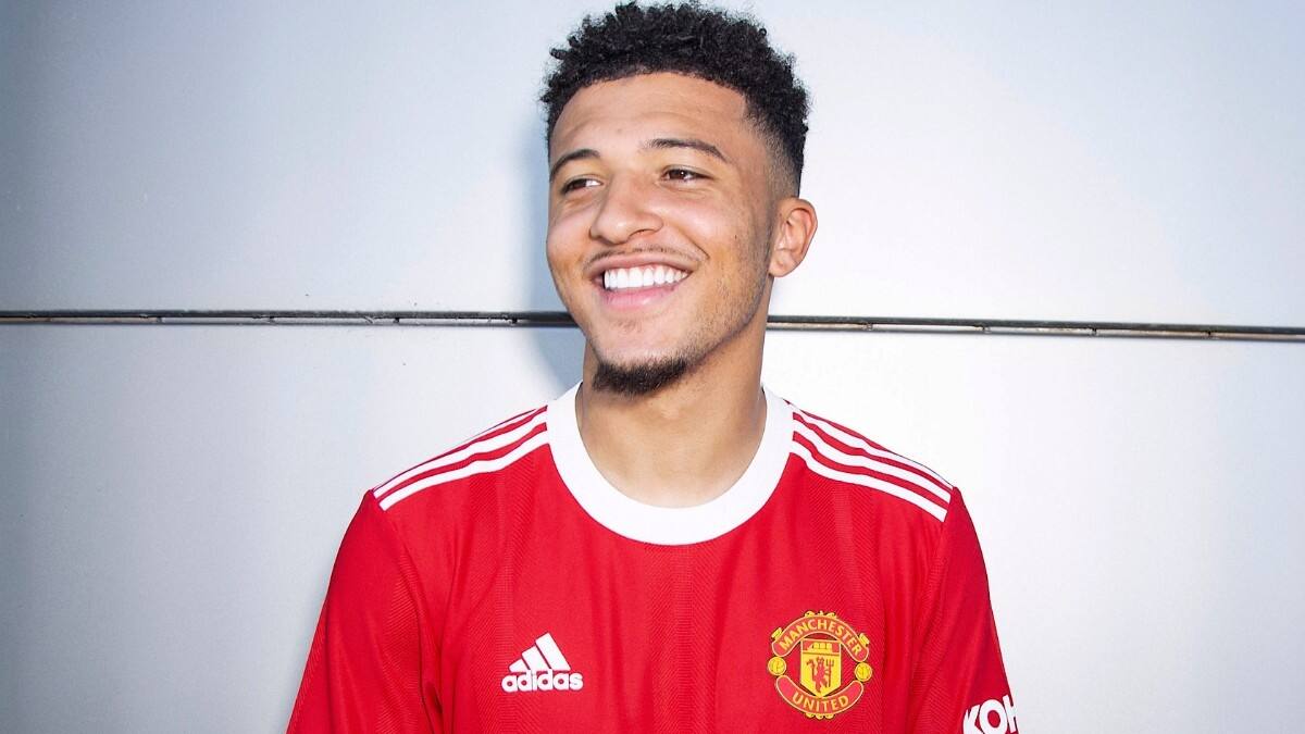 Oficial: Jadon Sancho firmó con el Manchester United