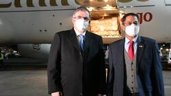 Llegan a México 870.000 dosis de la vacunas de AstraZeneca desde la India