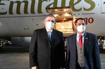 Llegan a México 870.000 dosis de la vacunas de AstraZeneca desde la India