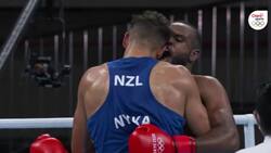 Video: Descalifican a un boxeador olímpico por intentar morder a su rival