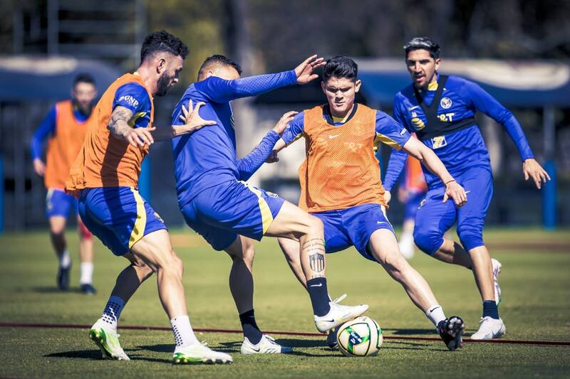 Fernando Ortiz tendrá ahora más variantes en la delantera.