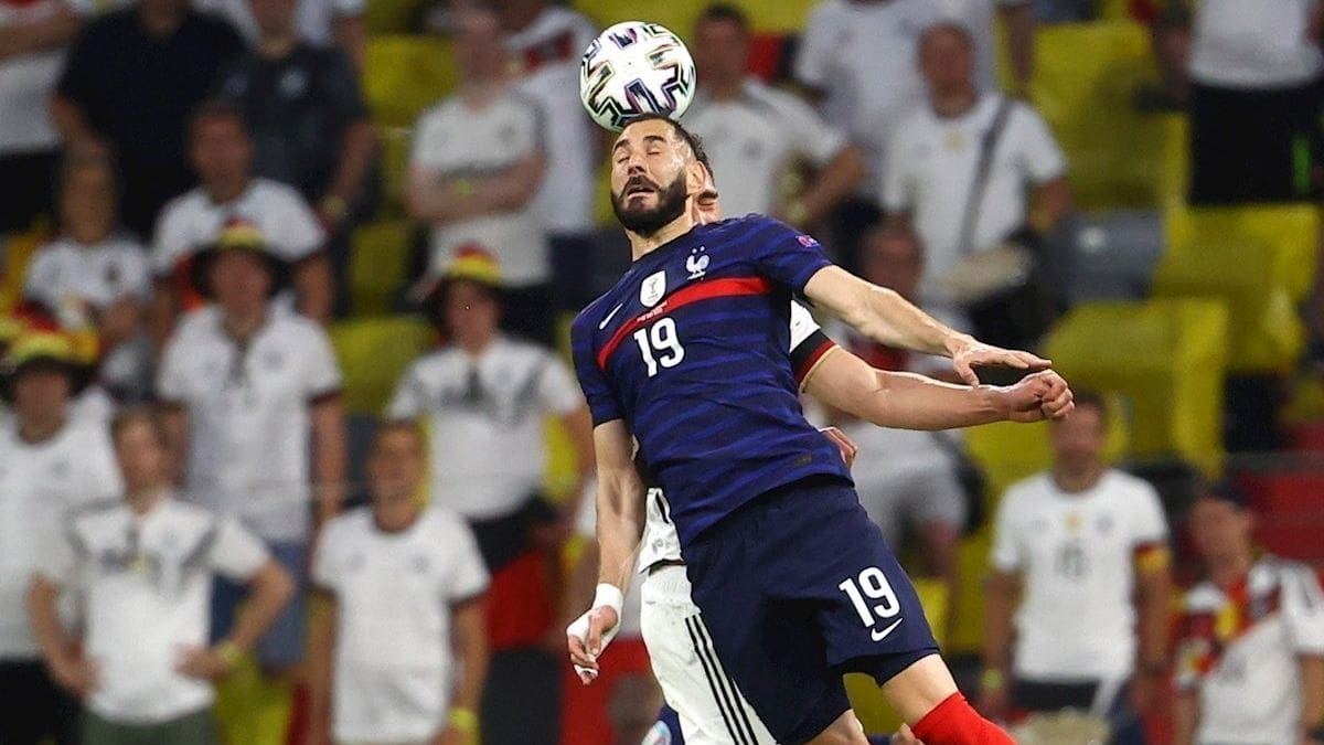 Francia se impone a Alemania con un autogol de Hummels