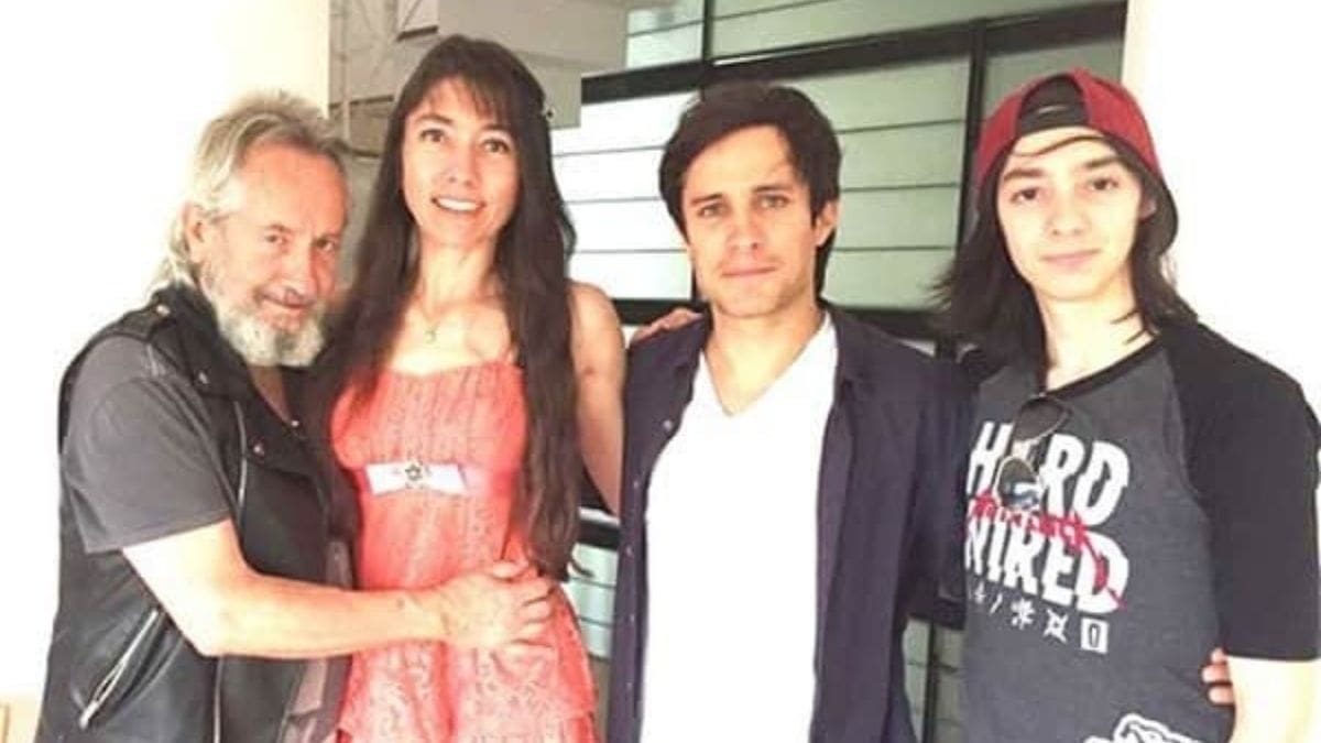 Hermano menor de Gael García sufre fuerte depresión a casi un año de la muerte de su padre