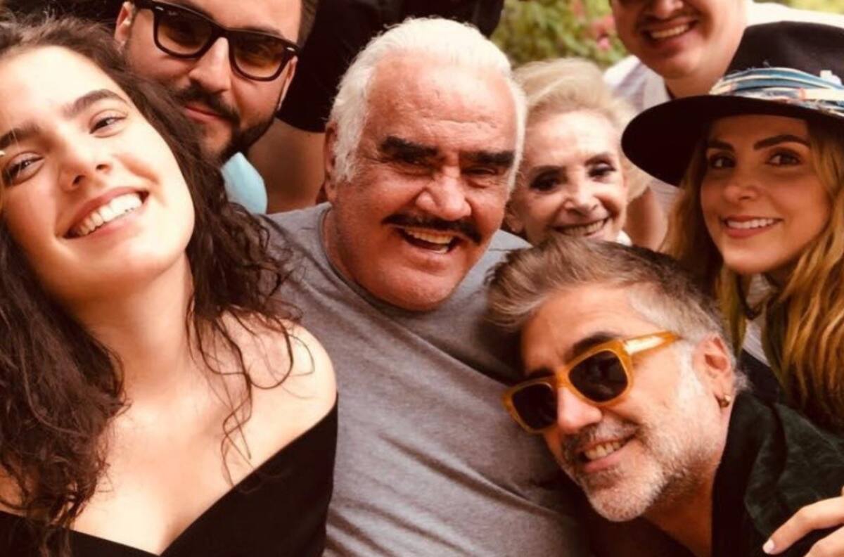 Vicente Fernandez: Su nieta, Camila Fernández, tiene prohibido visitar a su abuelo en el hospital