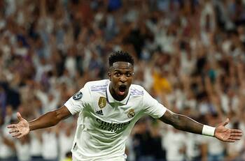 VIDEO | Vinicius Junior adelantó al Real Madrid sobre Manchester City y desata la locura en el Santiago Bernabéu