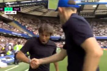 VIDEO | Intercambio de palabras, choque de pechos: Así terminó Antonio Conte y Thomas Tuchel