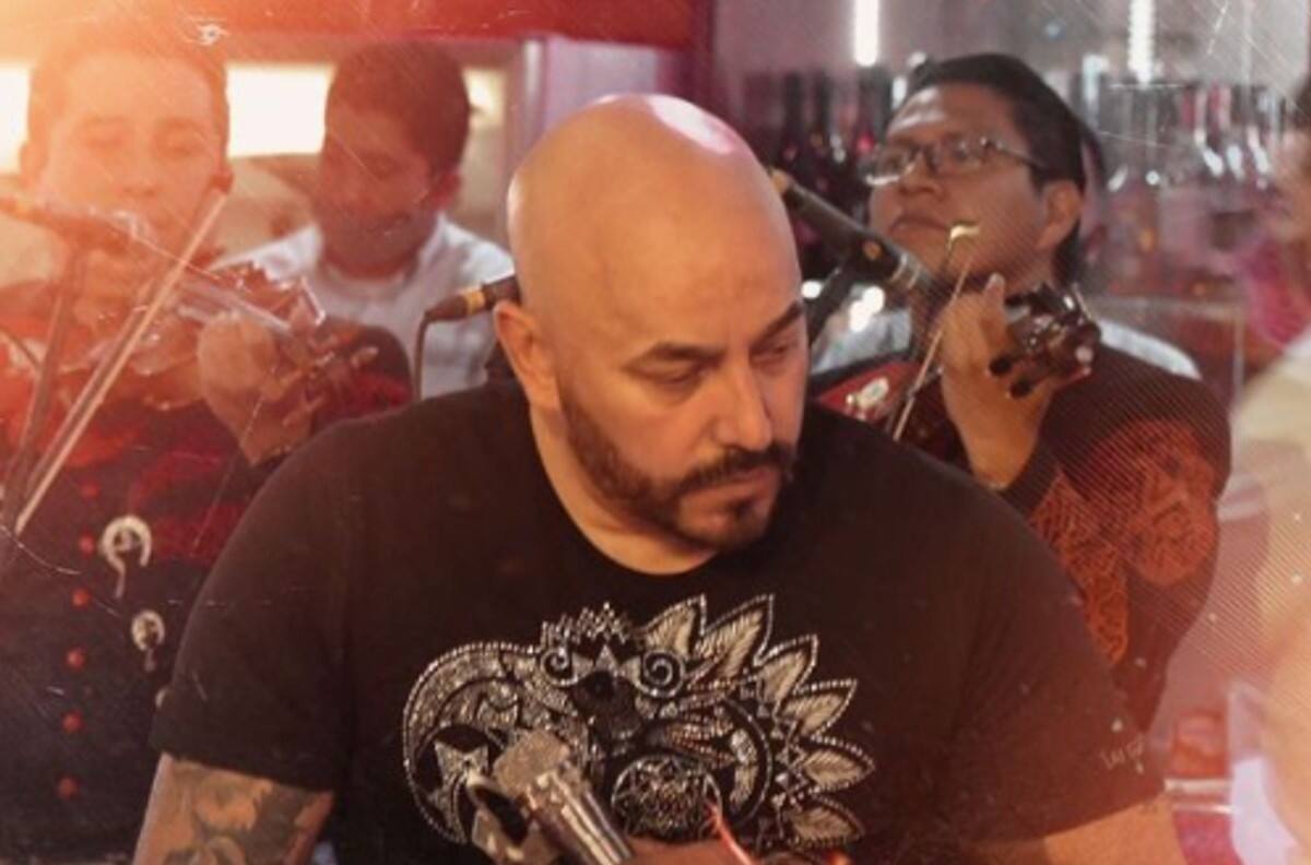Lupillo Rivera revela la razón por la que borró su tatuaje de Belinda con rayones